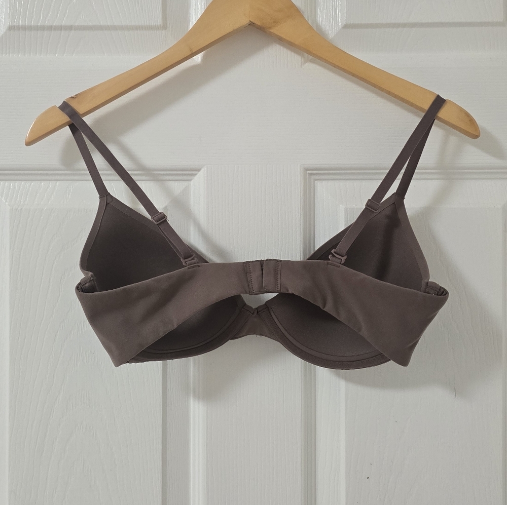Skims Fits Everybody T-shirt Underwire Bra In Brown Size 36C - Picture 5 of 7